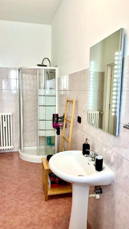 New Apartment, Near Metro Monte Grappa 都灵 外观 照片