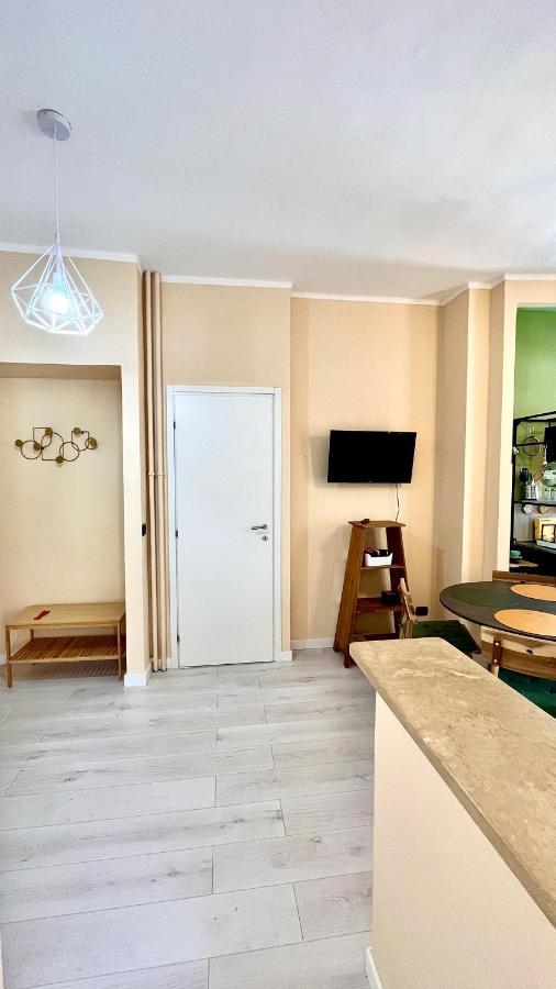 New Apartment, Near Metro Monte Grappa 都灵 外观 照片